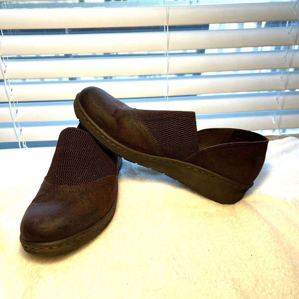 Born Women's Peggy Clog Size 8.5 Wedge Heel Mule Brown Leather Slip On